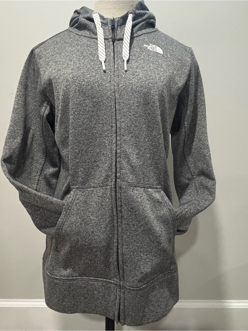 The North Face Women’s Heather Gray Full-Zip Hoodie Jacket. Medium.
